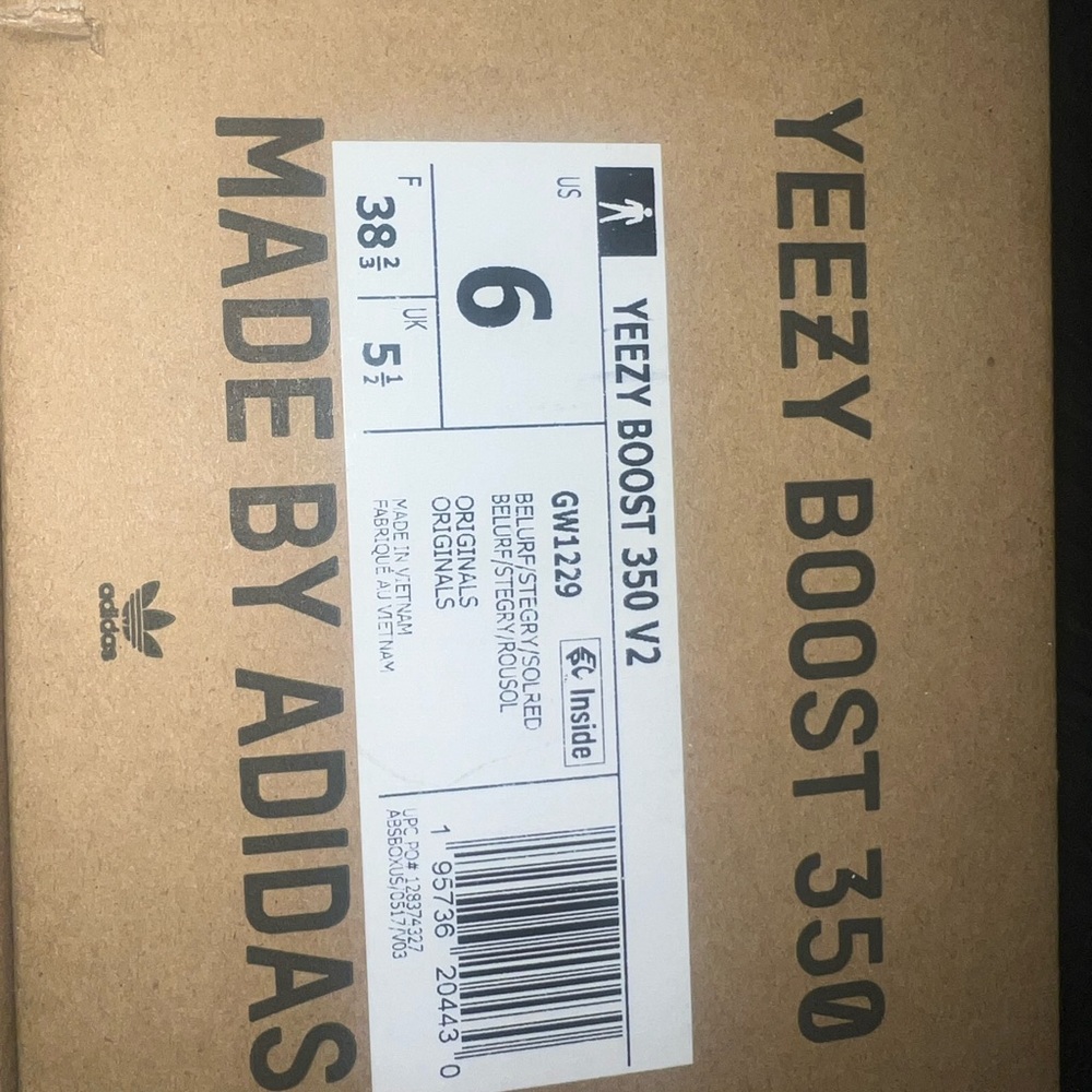 Yeezy boost 350 V2 beluga reflective - Picture 5 of 5